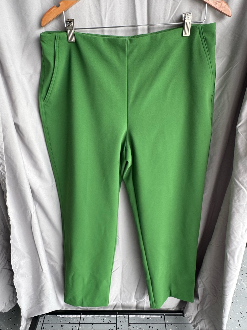Rachel Zoe Stretch Ponte Capri Pants - Green